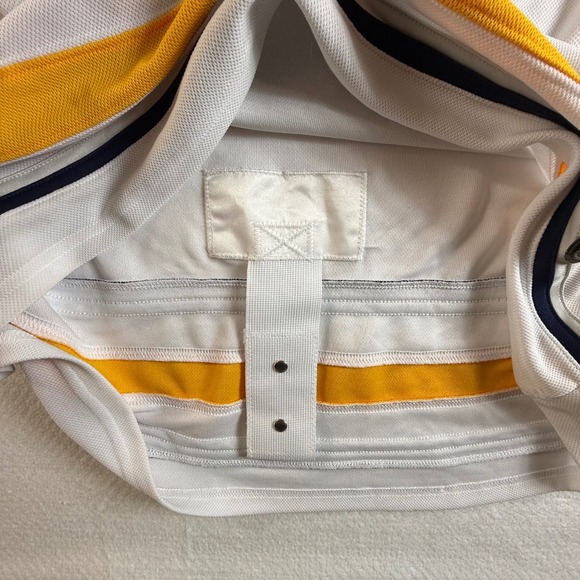 Adidas Buffalo Sabres Jersey Mens 52 White Okposo 21 Alternate Captain Authentic - Picture 4 of 10